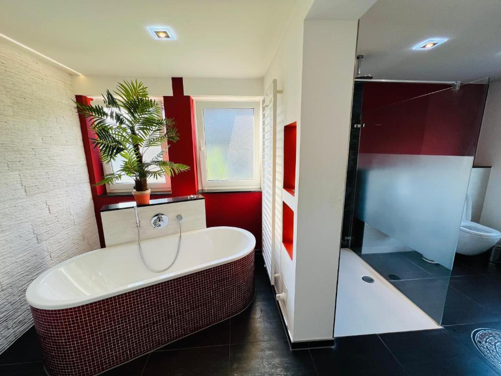 Beautiful Apartment I 19 Beds I Parking I Fast WiFi