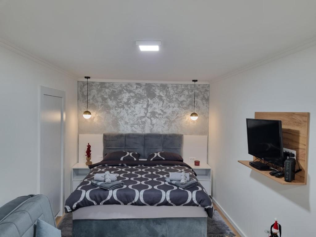 King Studio with Sofa Bed