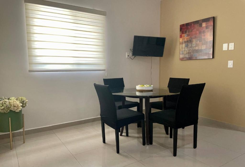 Charming Condo in Gaviotas Walk to Beach cafes, restaurants within Golden Zone - 5