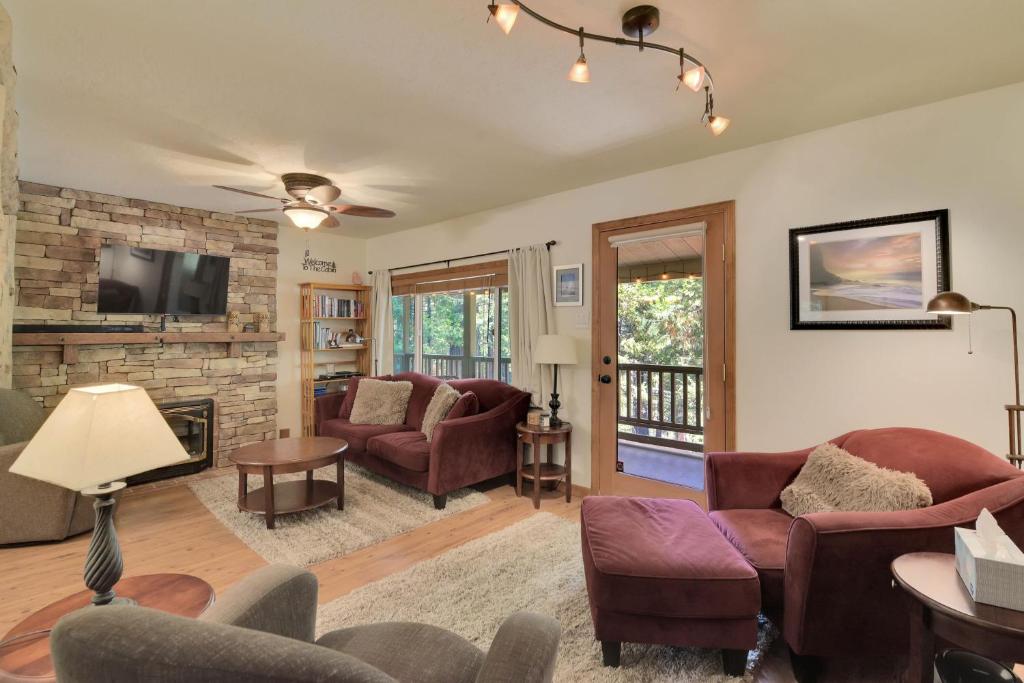 Serenity Suite, Arnold