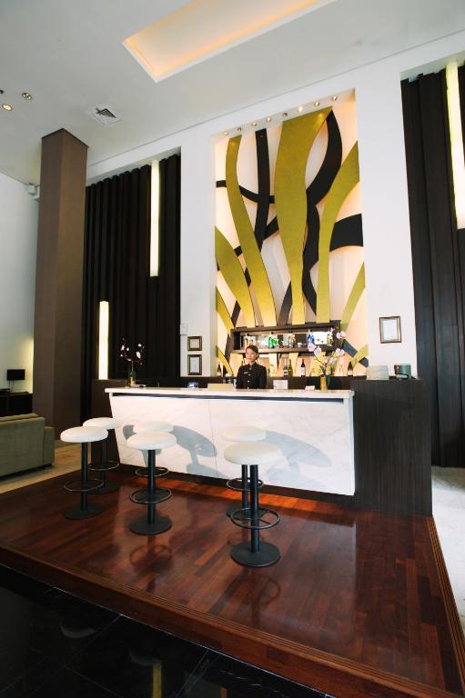 グランド アジア ホテル - Dining image