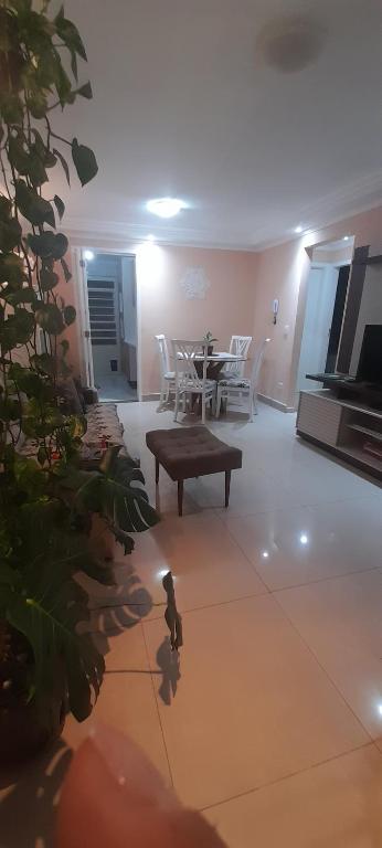 Casa inteira com 2 dormitórios