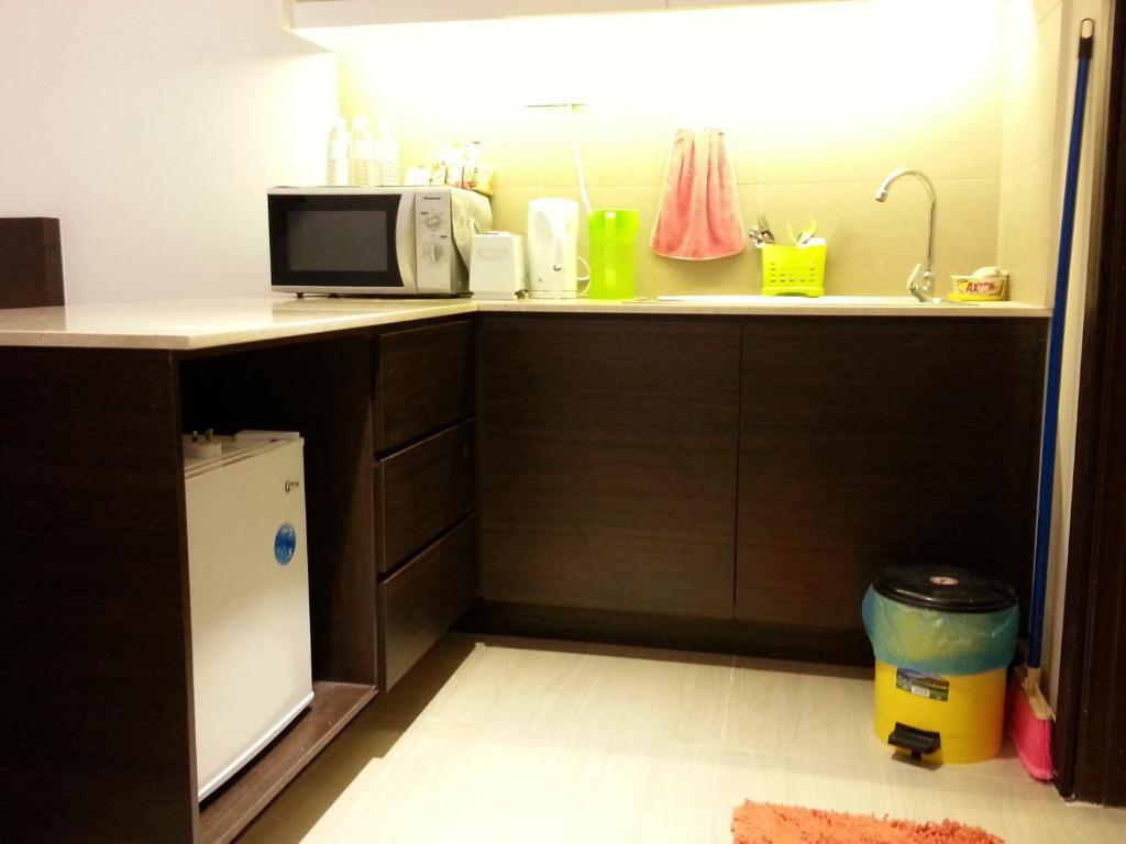 Kitchen, Best Studio Guest House in Kota Bharu