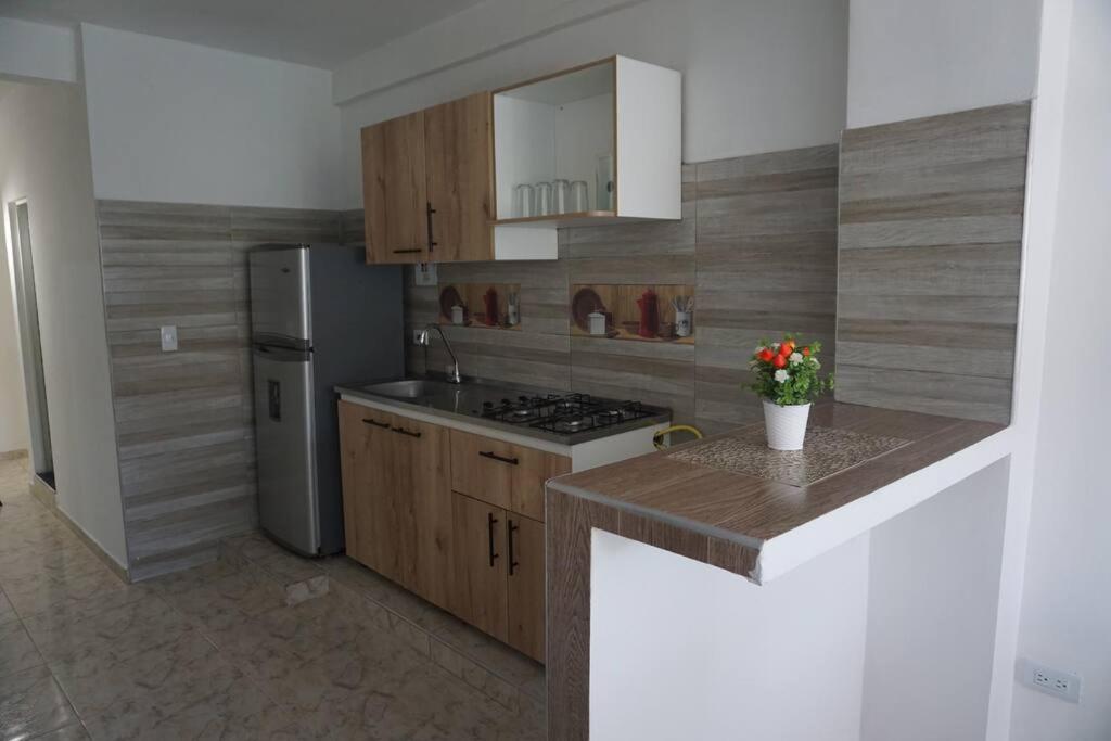 Cómodo apartamento central en Cali sobre la 5ta 301 - 2