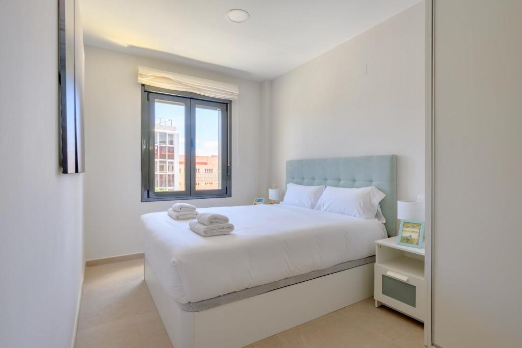 Brand New 2BR with Auto Check-In - 3