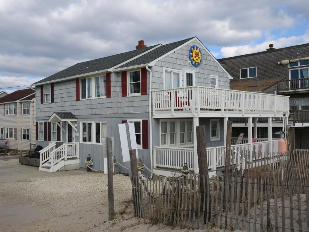Oceanfront Duplex, 3 Bedrooms, 1 12 Baths, Brant Beach