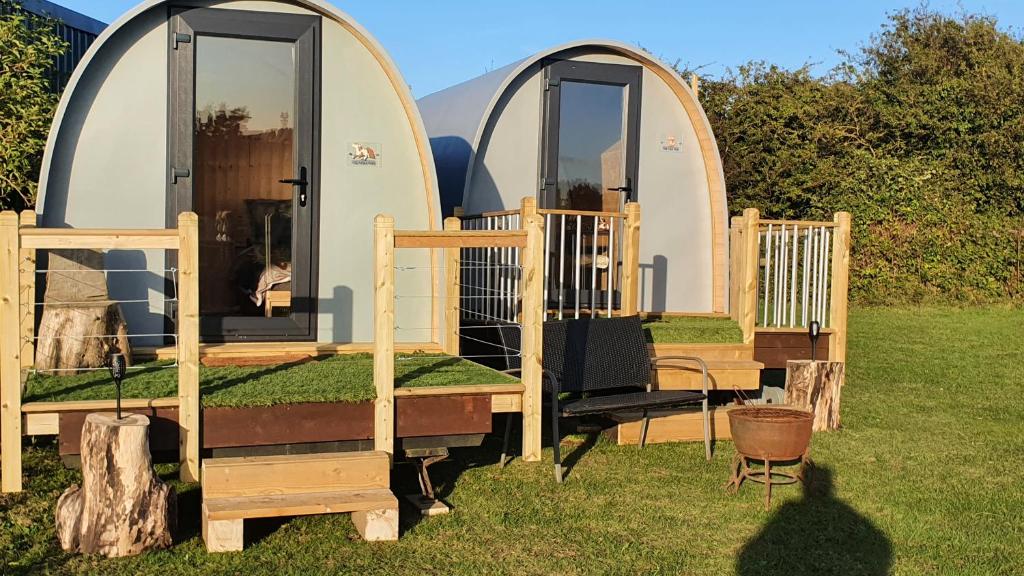 PONY POD at Nelson Park Riding Centre Ltd - GLAMPING POD also available the fox pod and Trailor Escapes- BIRCHINGTON, RAMSGATE, BROADSTAIRS MARGATE, Kent