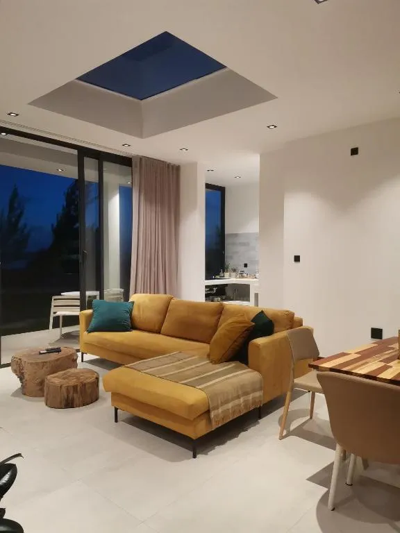 Dzixile, hotel in Gueima