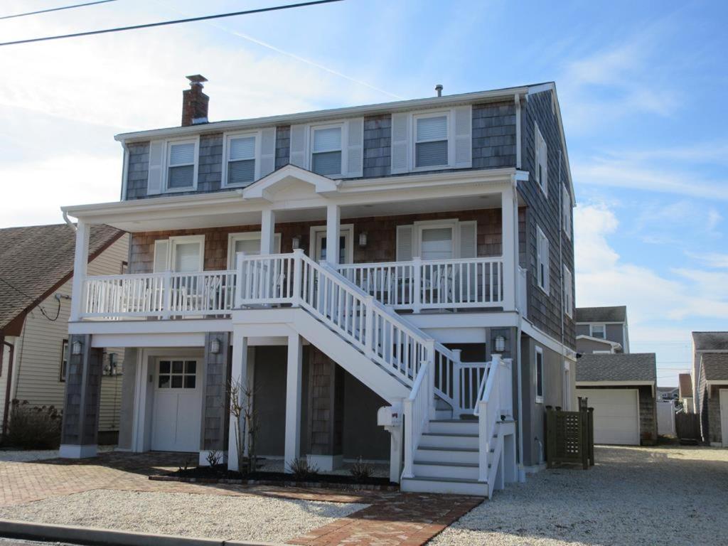 Single Family With Bay Views In Beach Haven, Beach Haven