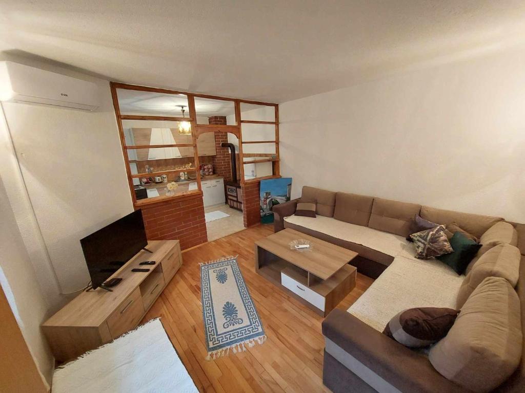 Apartman 2A, Mostar