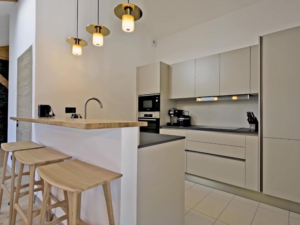 Appartement rénové avec ski aux pieds, 4 chambres et prestations incluses à Courchevel - FR-1-613A-29 - 4