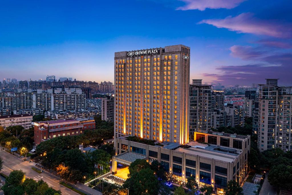 Crowne Plaza Shanghai Jinxiu by IHG, Shanghai