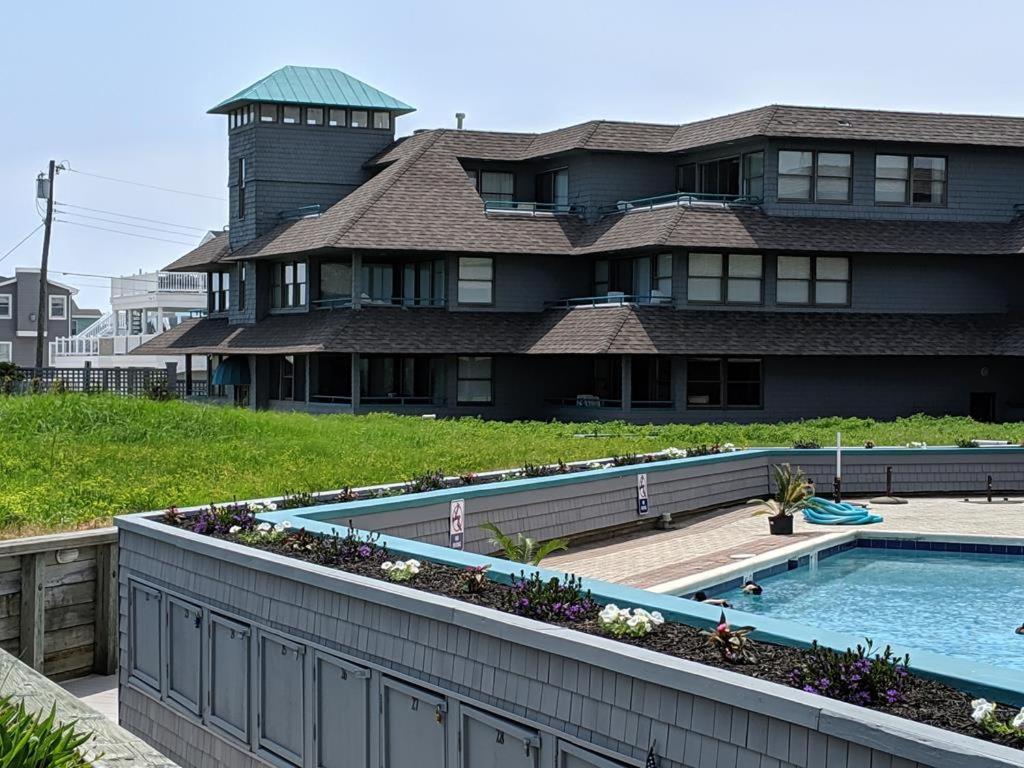 Perfect Location! Steps To The Sea, Sand And Pool-Oceanfront Condo!, Ship Bottom