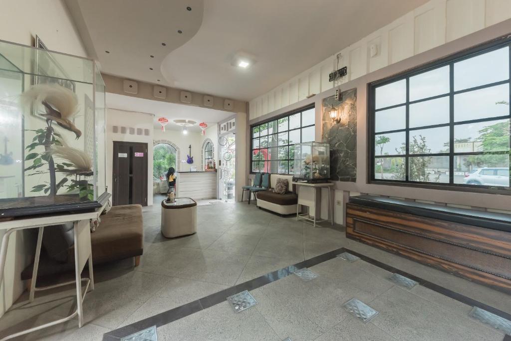 Urbanview Hotel Cianjur City Park by RedDoorz