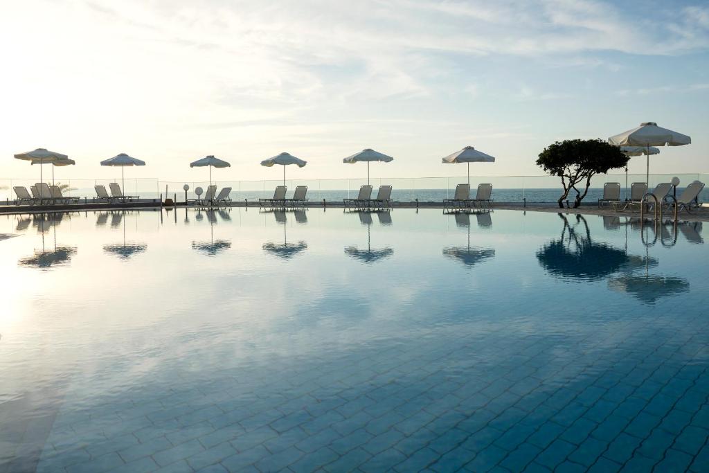 スイミングプール