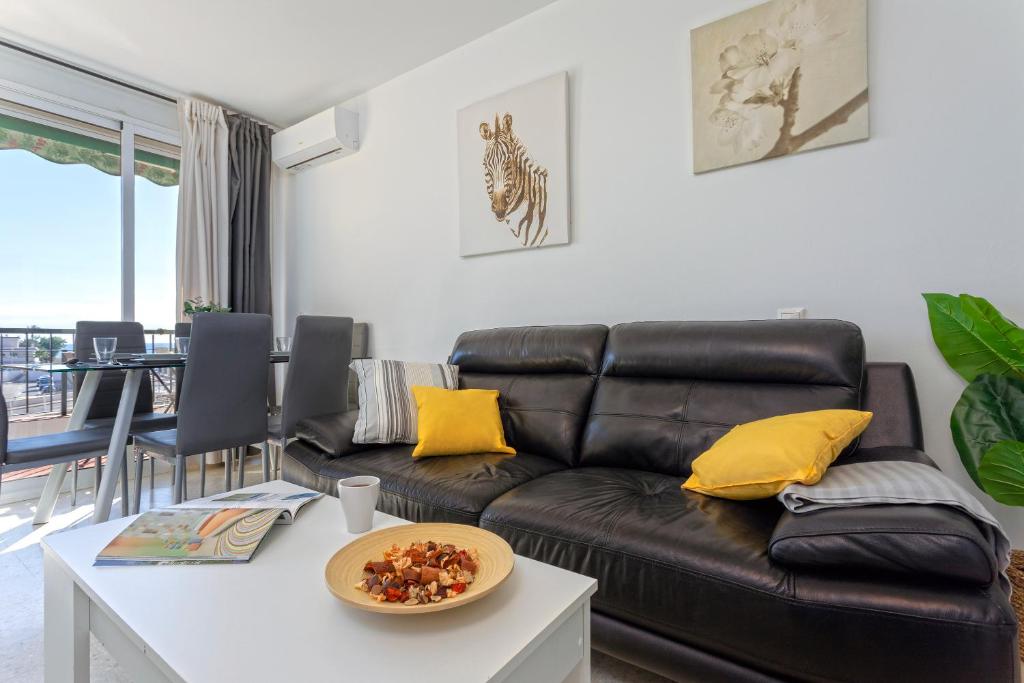 Apartamento con terraza vista mar by Rent Me - 4