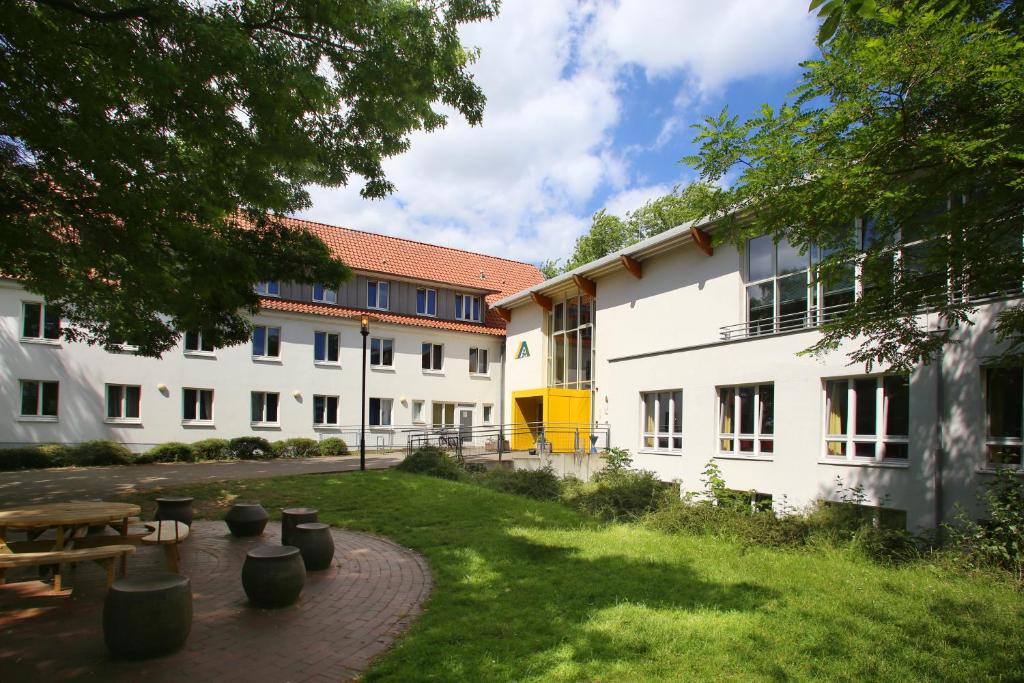 Jugendherberge Lubeck Vor dem Burgtor — Hotel in Lubeck
