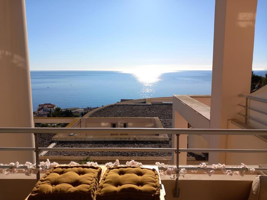 T3 vue mer - terrasse couverte, piscine, parking, proche du centre ville. - 1