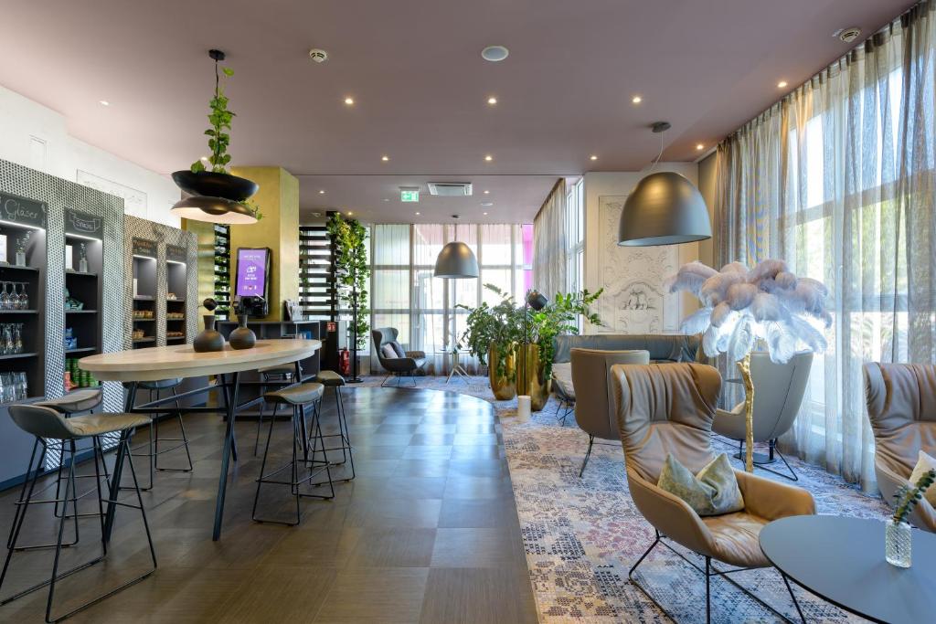 メルキュール ホテル ヴュルツブルグ アム マインウファー (Mercure Hotel Wuerzburg am Mainufer) レストラン