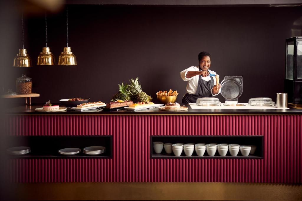 อาหารและเครื่องดื่ม