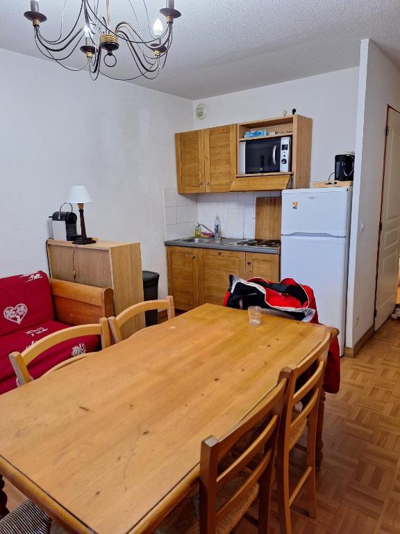 Appartement dans un chalet, résidence avec piscine - 5