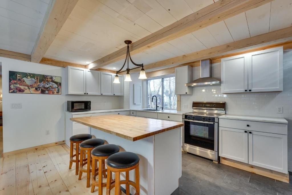 Duplex Unit, 2 Mi to Chittenden Reservoir!