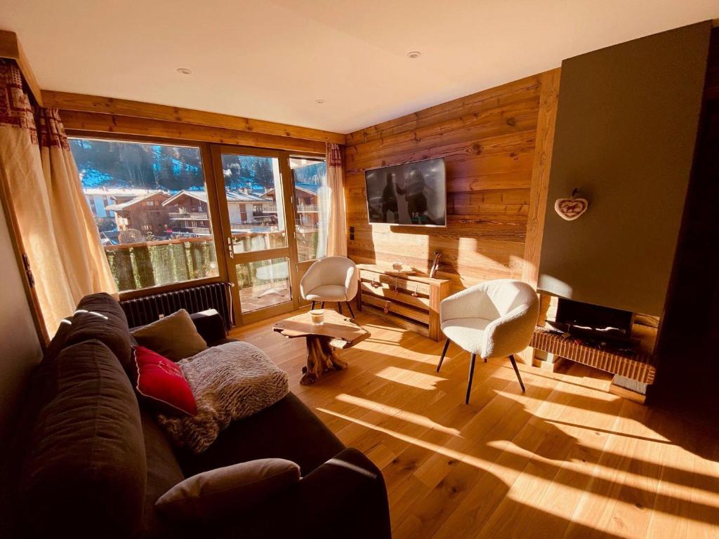 Appartement rénové 3* au coeur de La Clusaz avec balcon et parking - FR-1-459-203 - 1