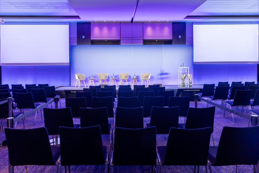 Tárgyalóterem/bálterem