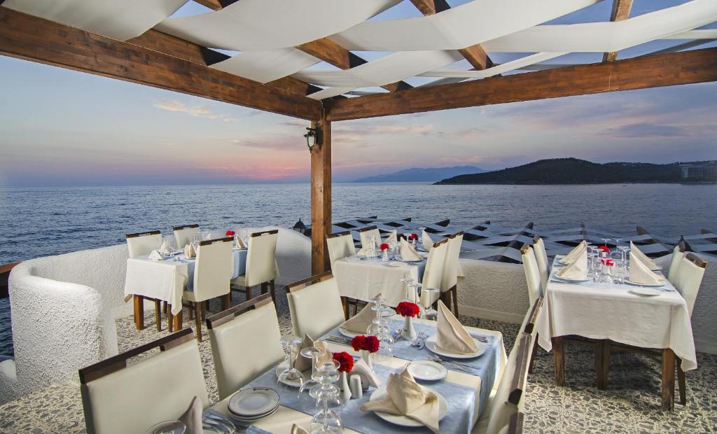 Kustur Club Holiday Village - All Inclusive — Restaurant & bars in Kuşadası, Aydin