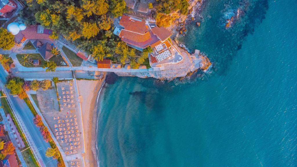 Kustur Club Holiday Village - All Inclusive — Beach in Kuşadası, Aydin