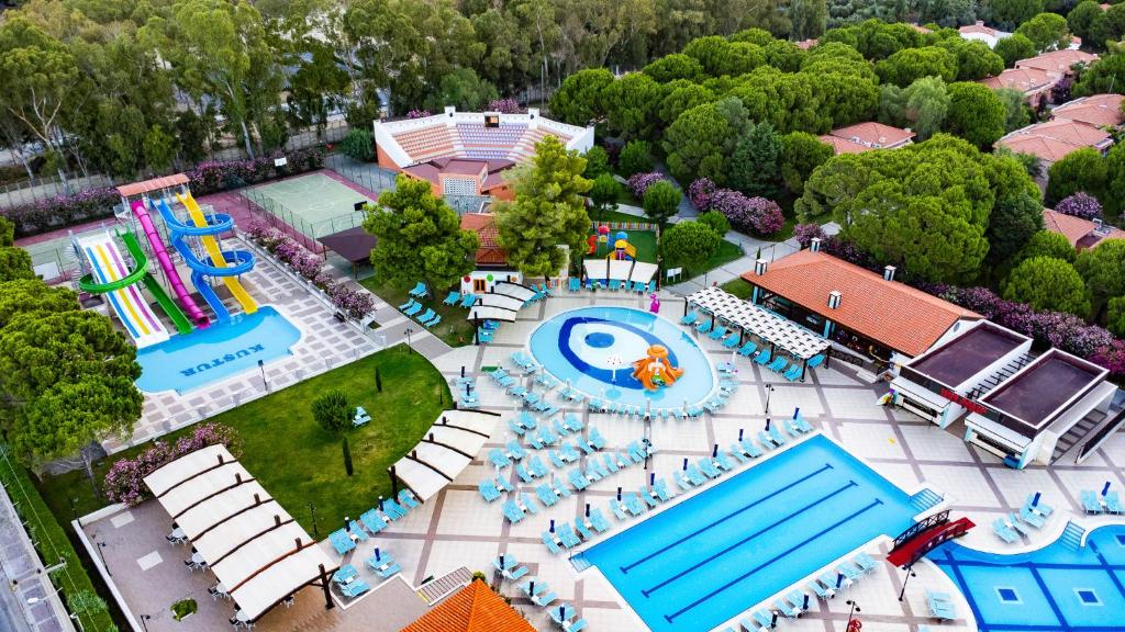Kustur Club Holiday Village - All Inclusive — Swimming pool in Kuşadası, Aydin