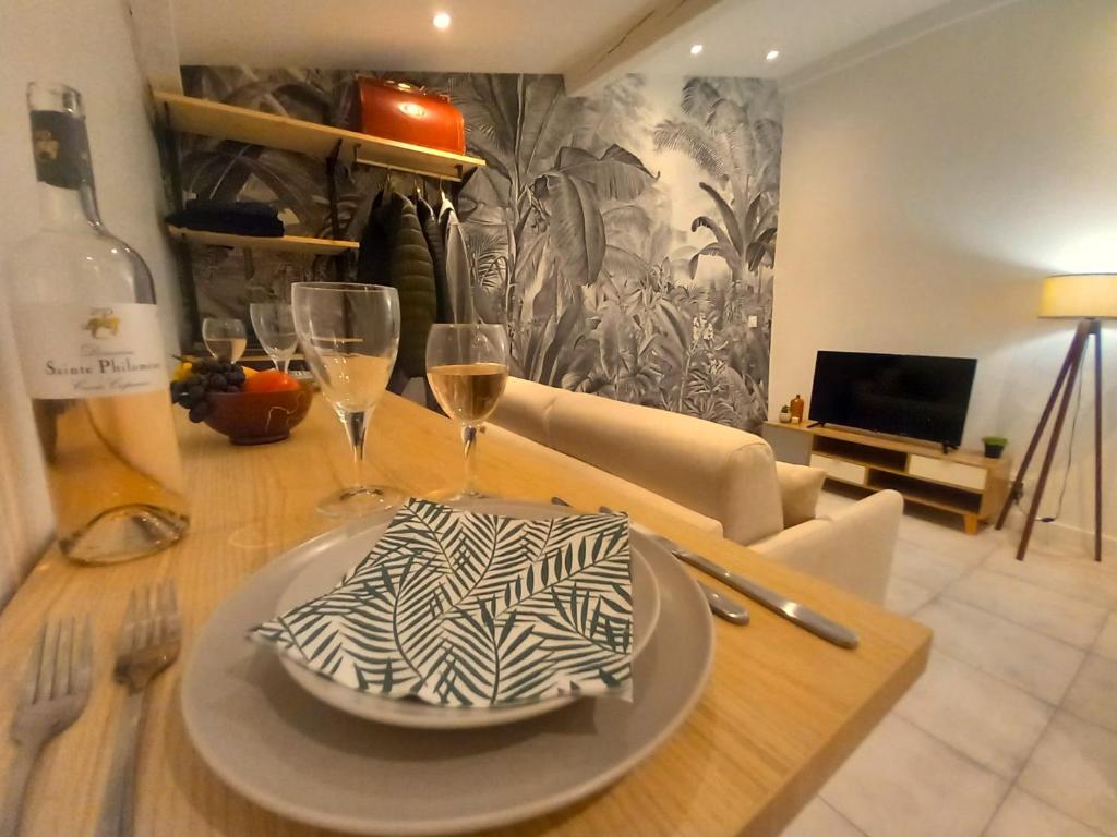 #3 Studio # Place charmante, Toulon