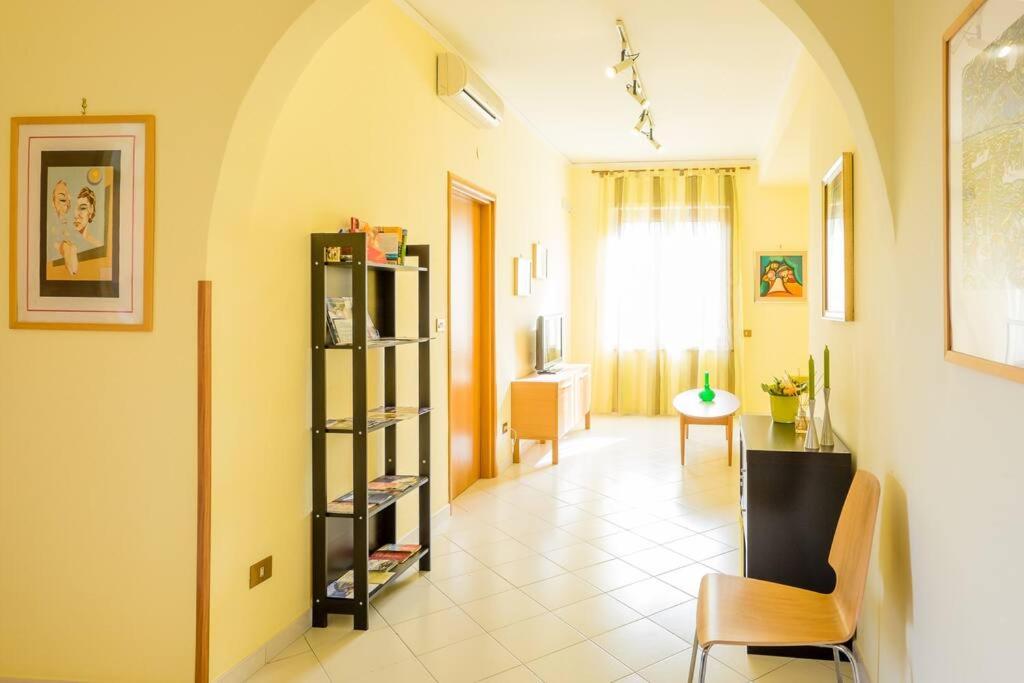 Heart of Sorrento Apartment - 5