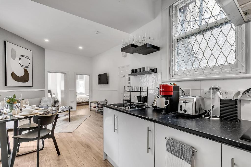 Kitchen, Kensington Apartments in London