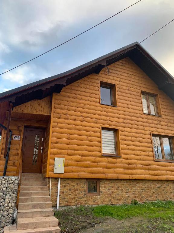 Dom w górach z bilardem, Juszczyna