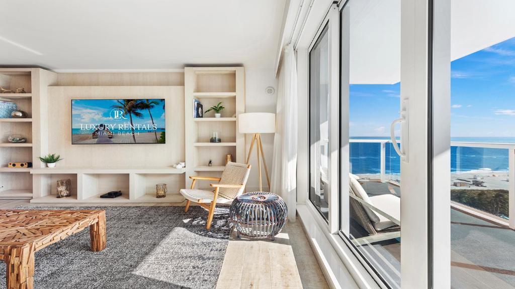 Oceanview Private Condo at 1 Hotel & Homes -1412, Miami Beach