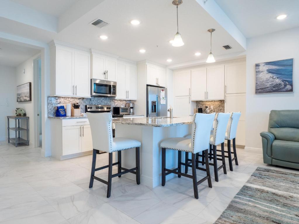 One Particular Harbour Lagoon view 383-202, Bradenton