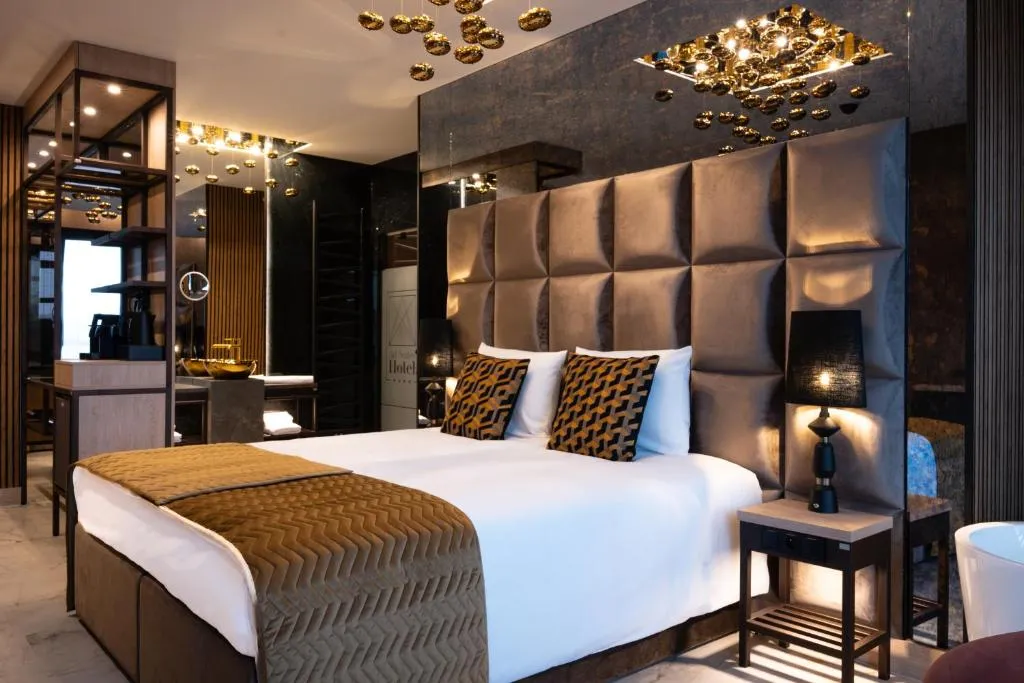 Art Suites Luxury Hotel，位于克拉科夫的酒店