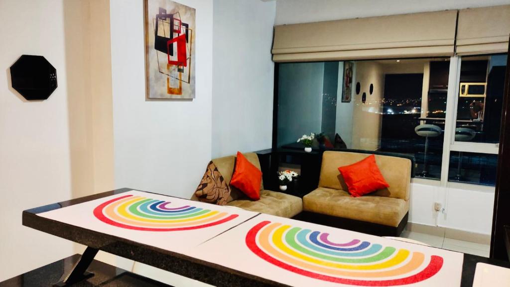 Luxury Suite Wifi & Pool - 4