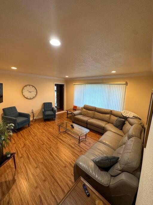 Large Newly renovated and decorated home!!!!