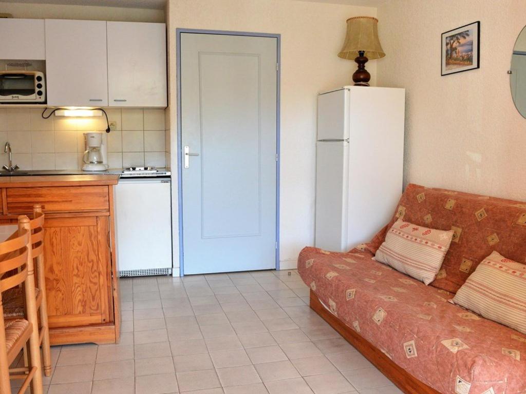 Appartement 2 pièces, terrasse, parking privé, proche plage, 6 couchages - Le Lavandou - FR-1-251-547 - 3