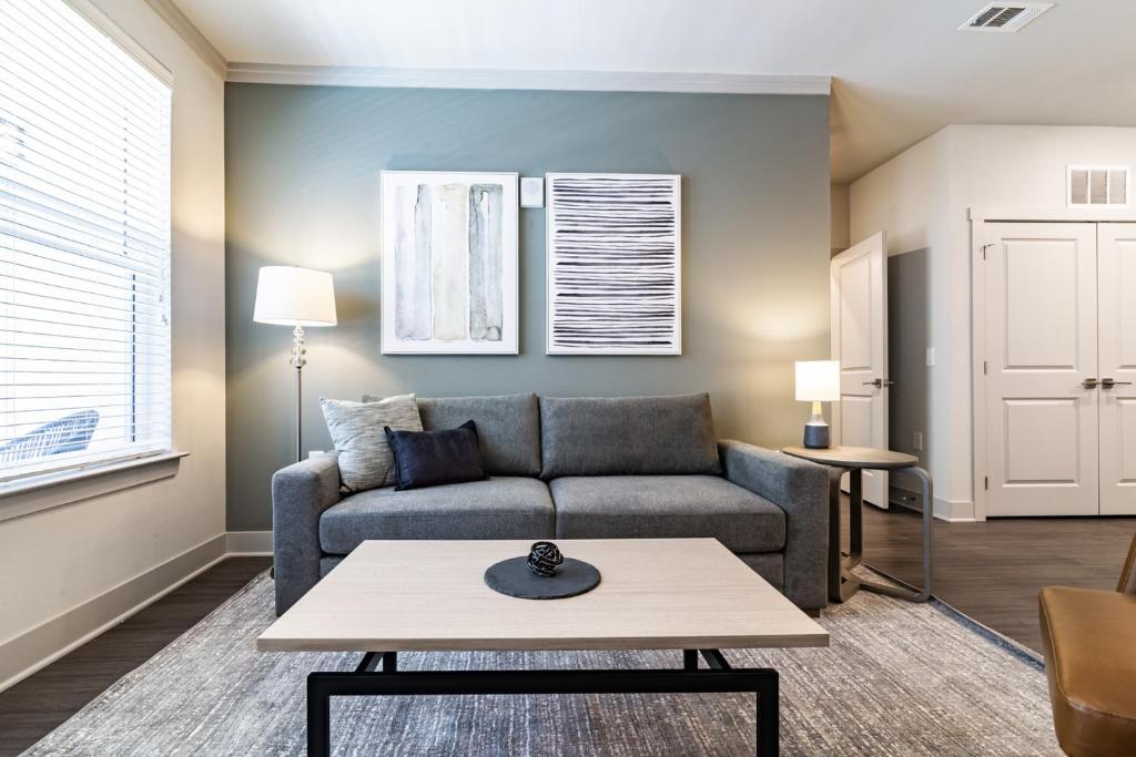 Modern Apartment in Prime Location ID5438X58