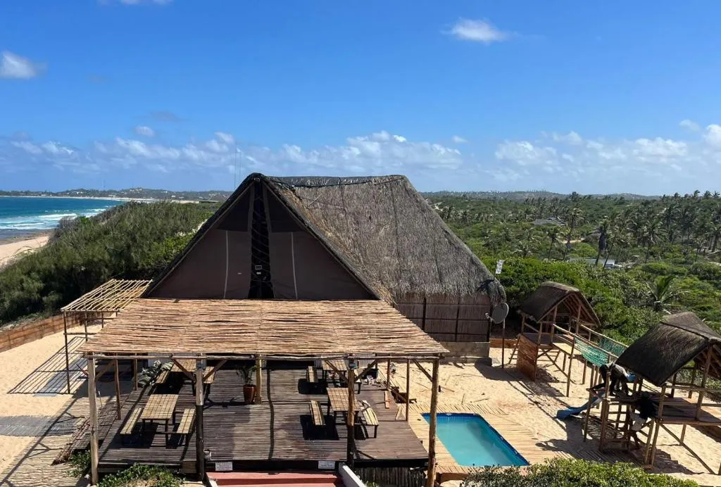 Mango Beach Resort, hotel in Praia do Tofo