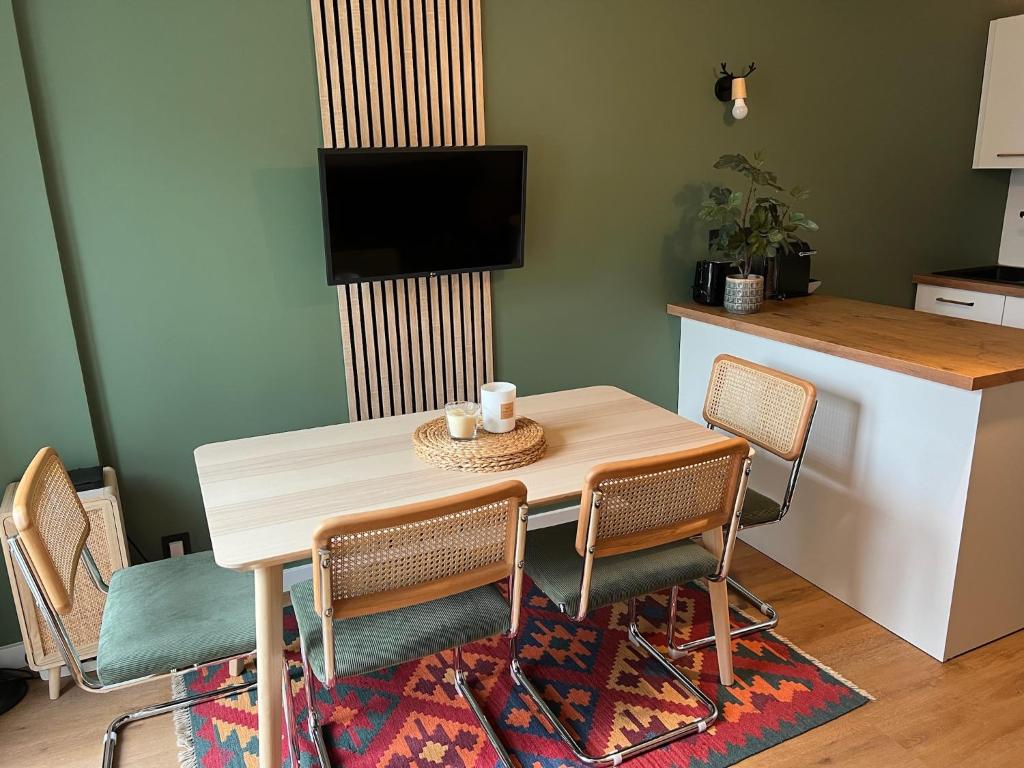 Sacaron24, T2 bis, centre Luchon, wifi, parking - 2