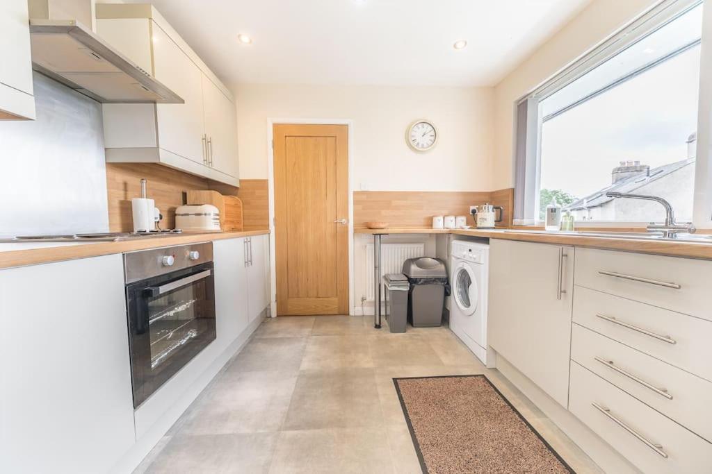Wayside Bungalow, Staveley photo 7