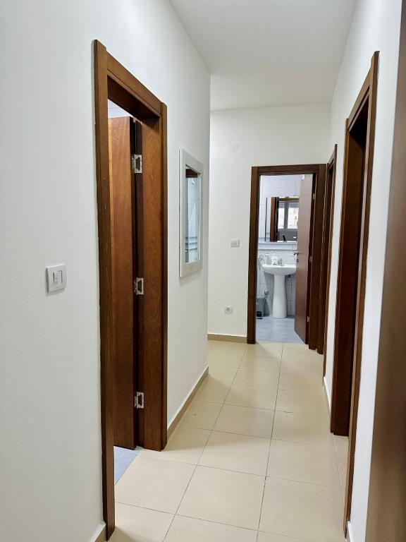 Roomy Lux Apartmant - 2