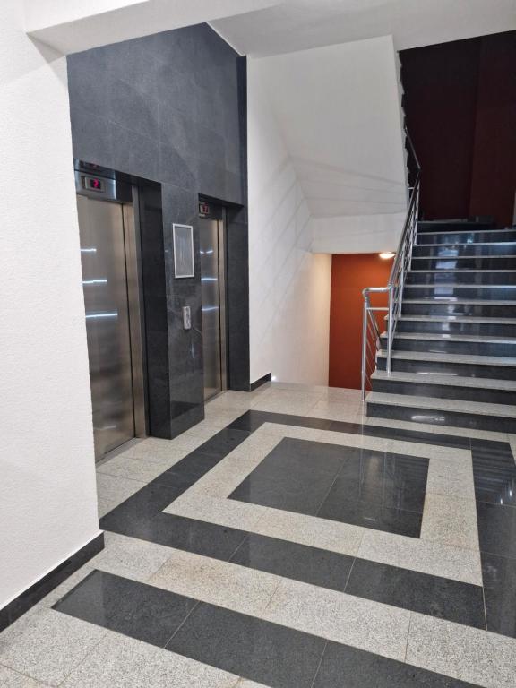 CityStay Studio - Modern stay with garage - 3