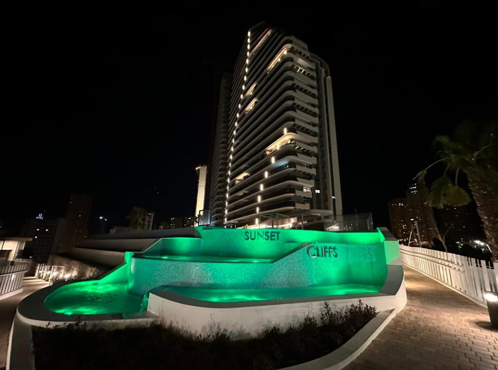SUNSET CLIFFS VIP APARTMENT, Benidorm