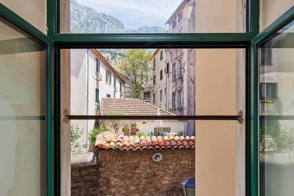 1-Bedroom Flat on the Main Square in the Old Town - 2