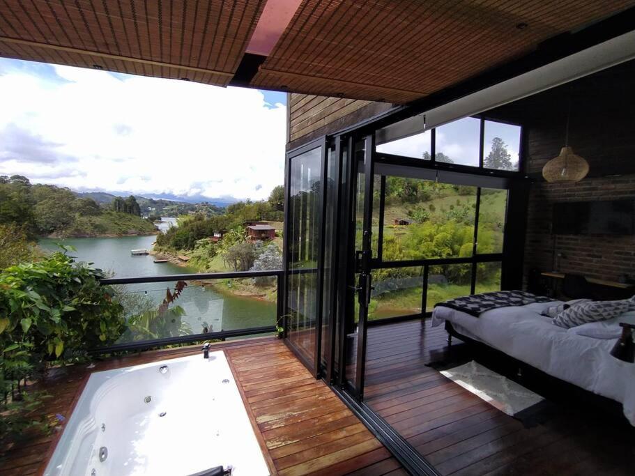 Cabaña con jacuzzi y acceso al embalse - Portum II - 2